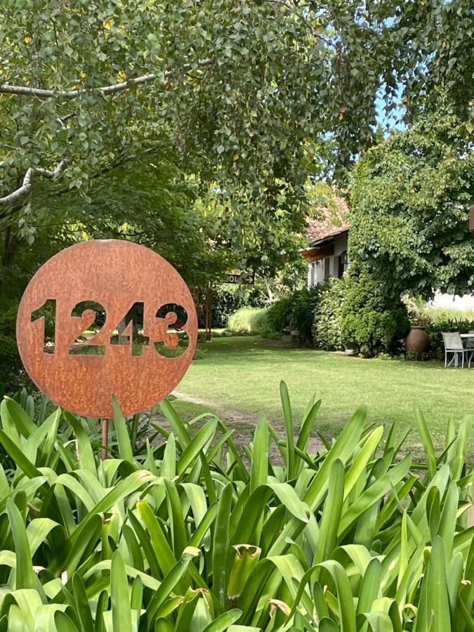 Willa Golf - Casa De Huespedes Tandil Zewnętrze zdjęcie
