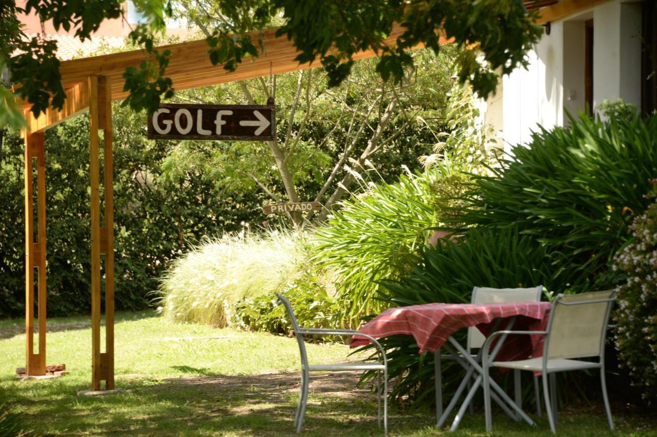 Willa Golf - Casa De Huespedes Tandil Zewnętrze zdjęcie
