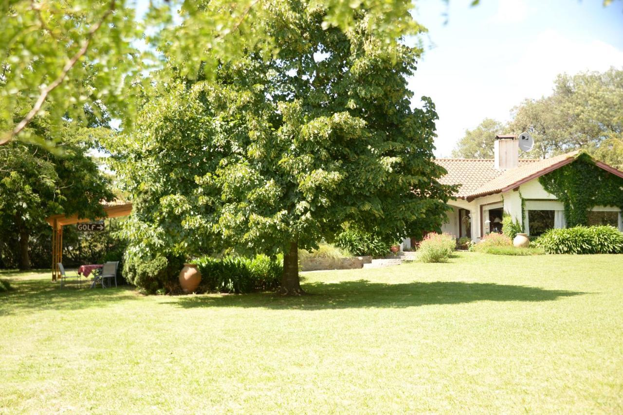 Willa Golf - Casa De Huespedes Tandil Zewnętrze zdjęcie